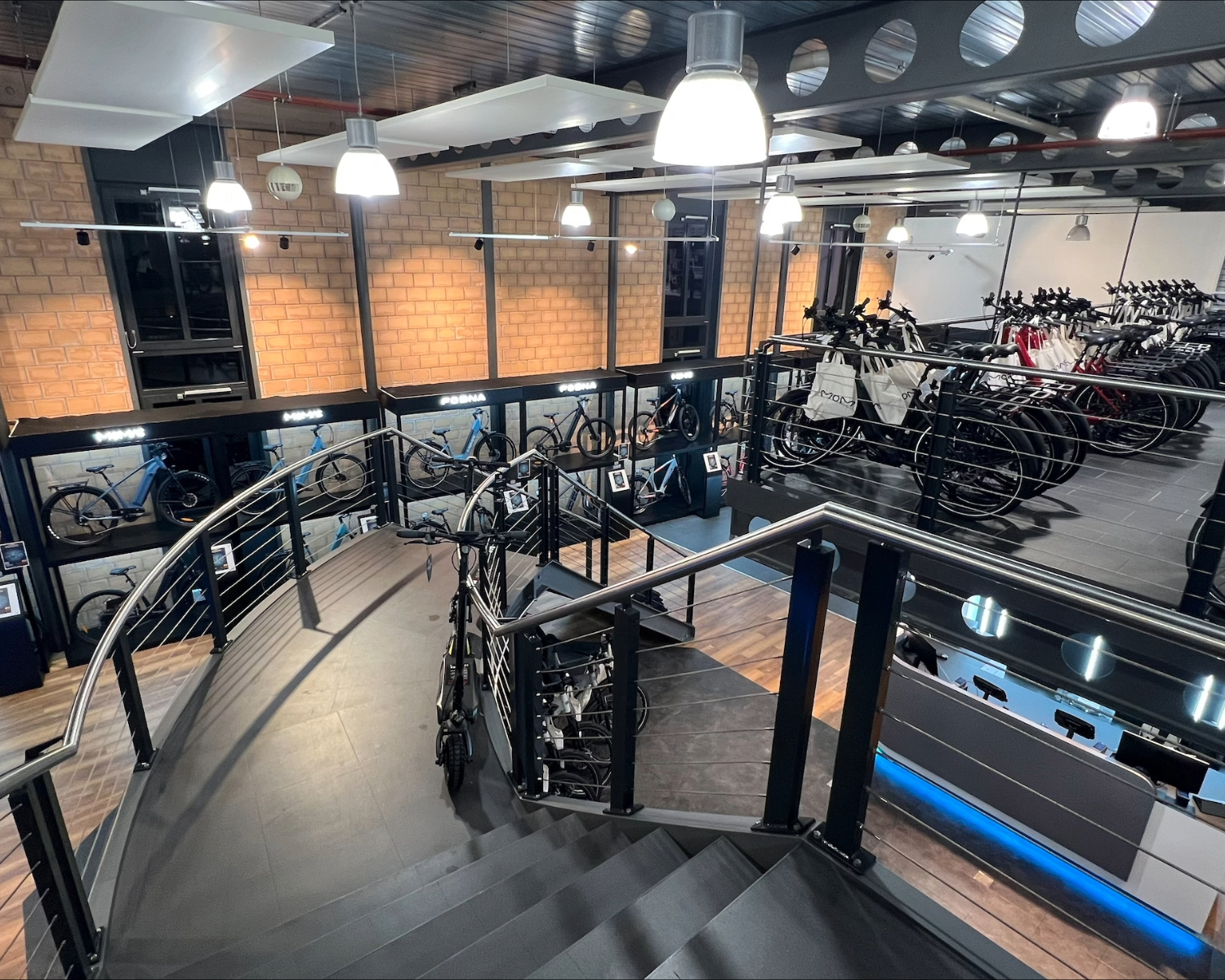 E-Wheels Bern &ndash; Accessori e modelli (illustrazione)