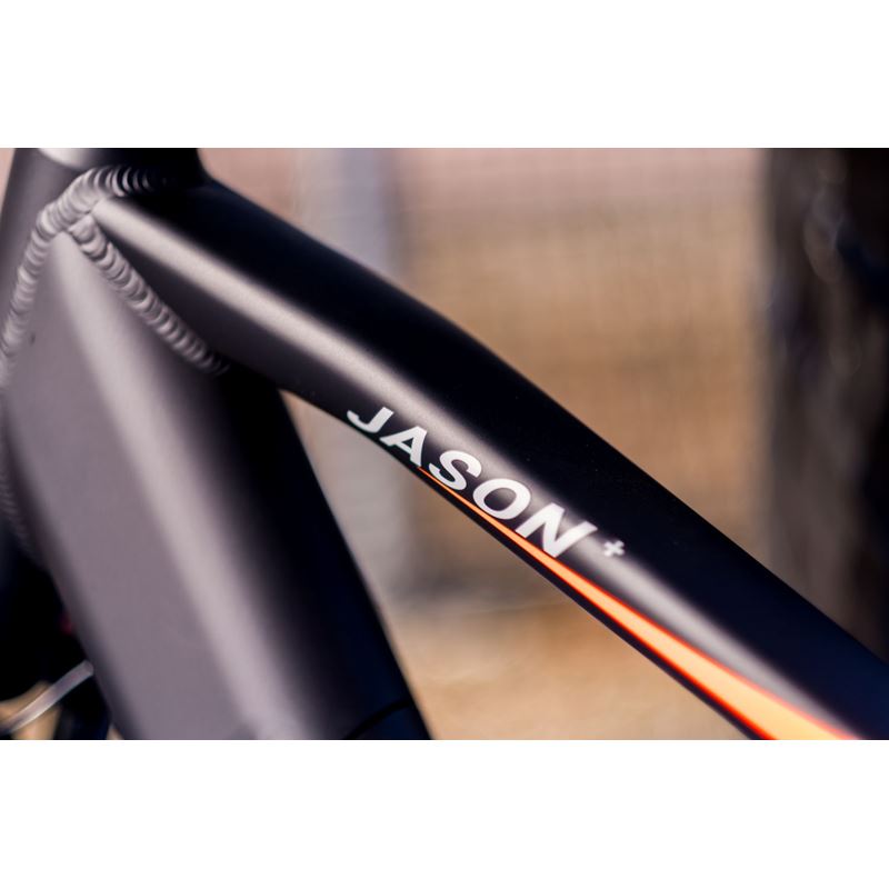 Momas Jason+ 2025 - M - Noir