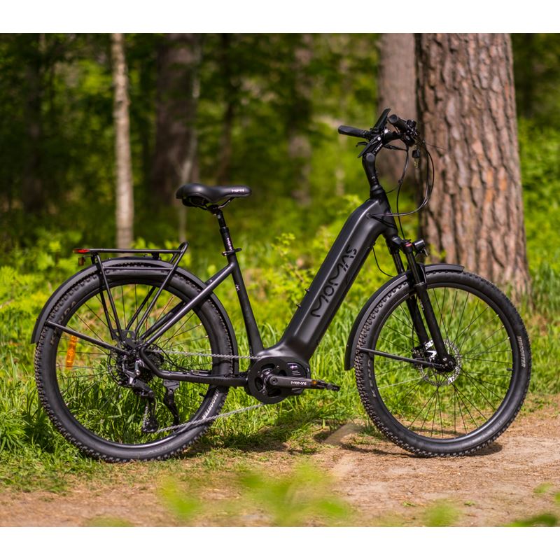 Momas Neutron SUV - M